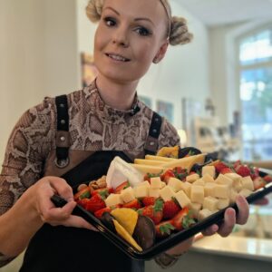 Midsommarbrickan med Ost & Jordgubbar